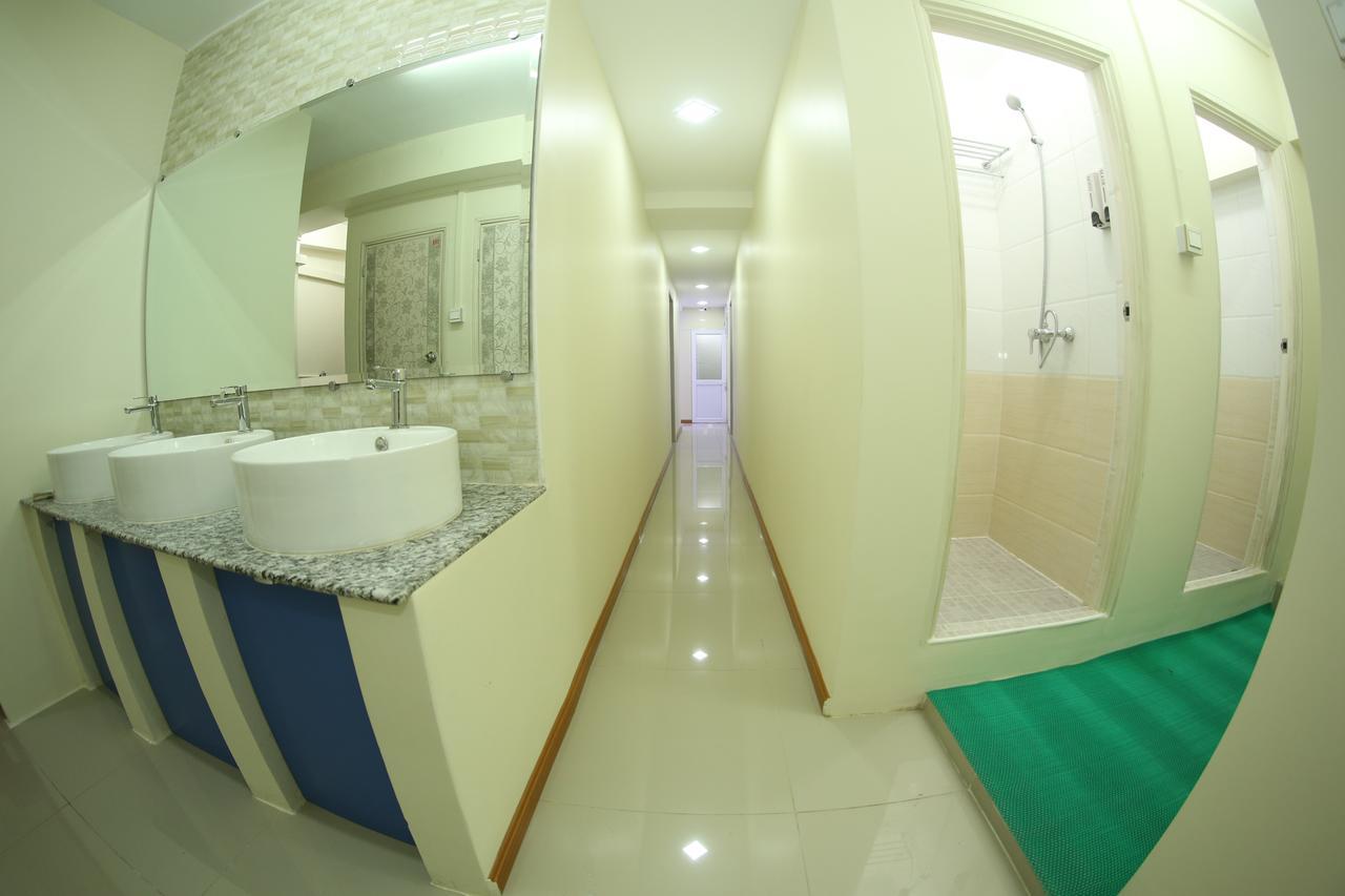 November Hostel Yangon Exterior photo