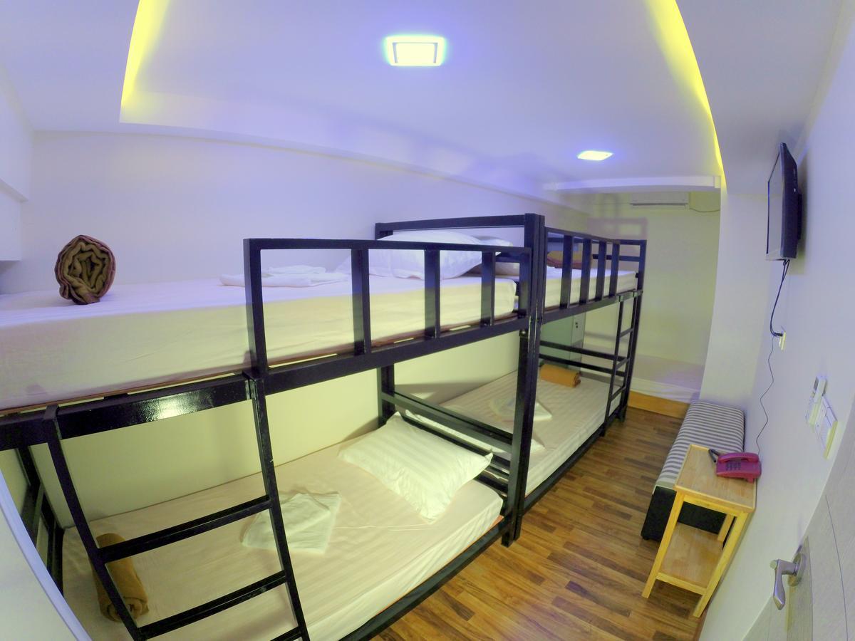 November Hostel Yangon Exterior photo